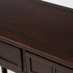 Console de style traditionnel avec deux tiroirs et une étagère inférieure